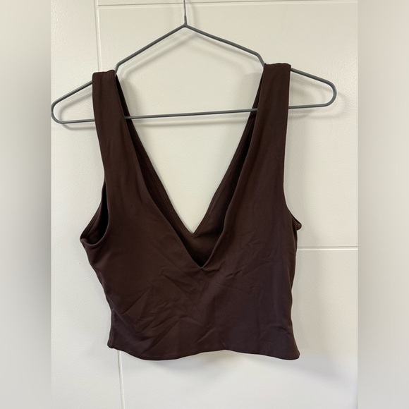 Aritzia Babaton Tank Top - Picture 2 of 3